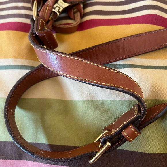 Dooney & Bourke VINTAGE AWL red large Hobo Purse - Picture 15 of 15